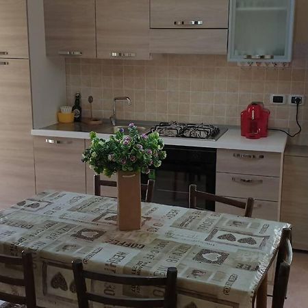 קסטלמולה Borgo San Giorgio Apartment מראה חיצוני תמונה