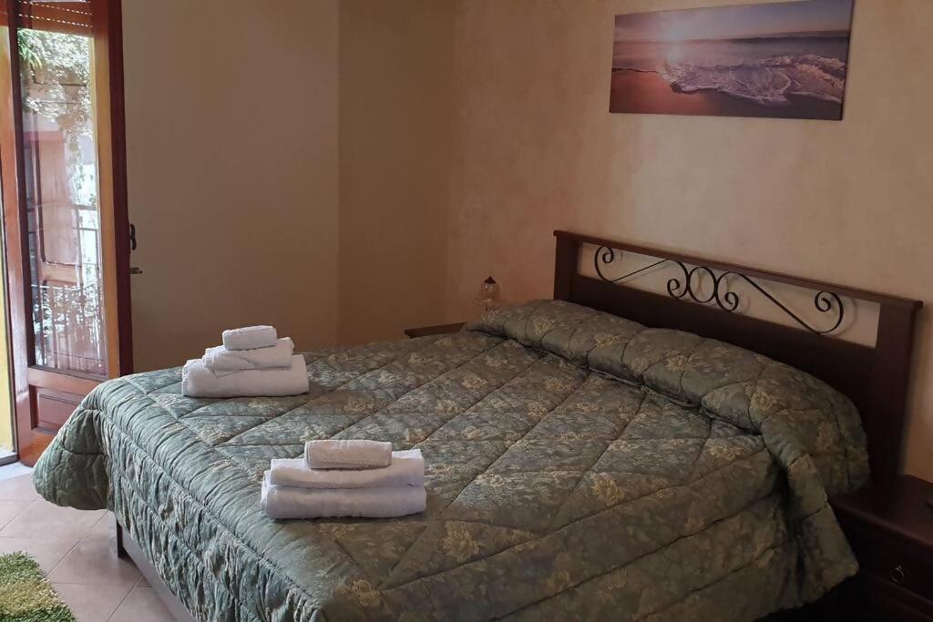 קסטלמולה Borgo San Giorgio Apartment מראה חיצוני תמונה